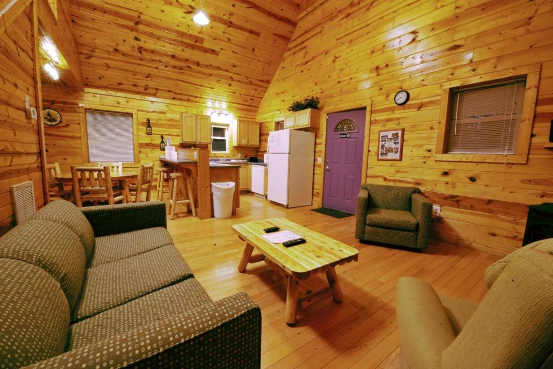 The Cabins At Pine Haven - Beckley Beaver المظهر الخارجي الصورة