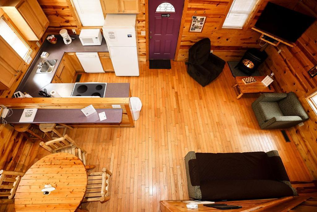 The Cabins At Pine Haven - Beckley Beaver المظهر الخارجي الصورة